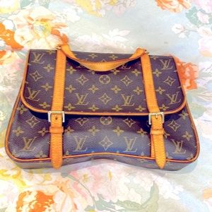 LOUIS VUITTON Purse